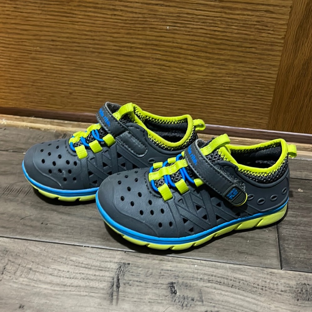 Kids ware shoes